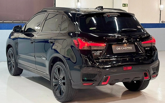 imagem-https://www.socarrao.com.br/sc-vehicle-images-prod/3093323/1786536359186-TUlUU1VCSVNISSBPVVRMQU5ERVIgU1BPUlQgSFBFIEJMQUNLIEVESVRJT04gLSAyMDIyIC0gUFJFVE8gLSBSSEsyRDM5ICg0KS5qcGc.jpg