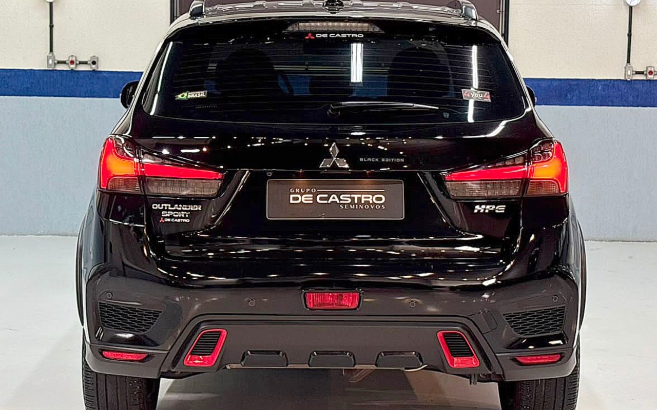 imagem-https://www.socarrao.com.br/sc-vehicle-images-prod/3093323/1786536359332-TUlUU1VCSVNISSBPVVRMQU5ERVIgU1BPUlQgSFBFIEJMQUNLIEVESVRJT04gLSAyMDIyIC0gUFJFVE8gLSBSSEsyRDM5ICg1KS5qcGc.jpg