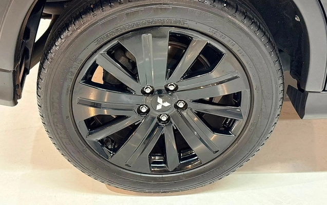 imagem-https://www.socarrao.com.br/sc-vehicle-images-prod/3093323/1786536360481-TUlUU1VCSVNISSBPVVRMQU5ERVIgU1BPUlQgSFBFIEJMQUNLIEVESVRJT04gLSAyMDIyIC0gUFJFVE8gLSBSSEsyRDM5ICgxMikuanBn.jpg