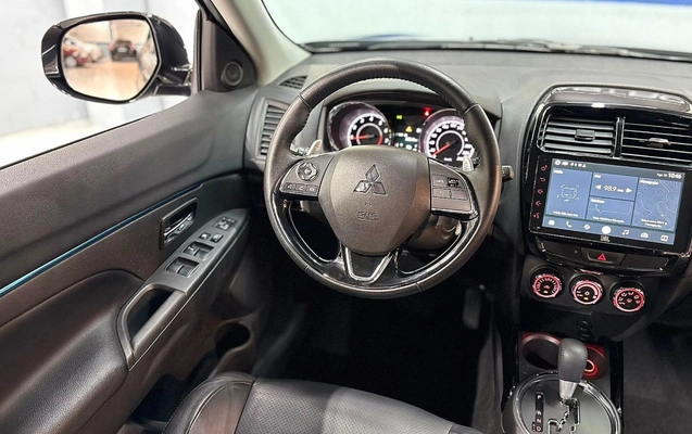 imagem-https://www.socarrao.com.br/sc-vehicle-images-prod/3093323/1786536360627-TUlUU1VCSVNISSBPVVRMQU5ERVIgU1BPUlQgSFBFIEJMQUNLIEVESVRJT04gLSAyMDIyIC0gUFJFVE8gLSBSSEsyRDM5ICgxNSkuanBn.jpg