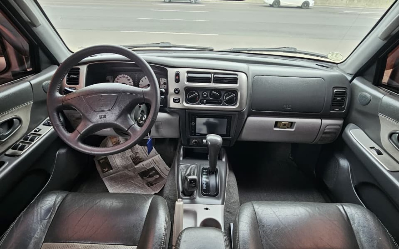imagem-https://www.socarrao.com.br/sc-vehicle-images-prod/3093349/1786110474563-MDEzMGFmOTYtOTFmMS00YTY1LTlkNmEtMzZmZjFhYzEyMDhlLmpwZw.jpg