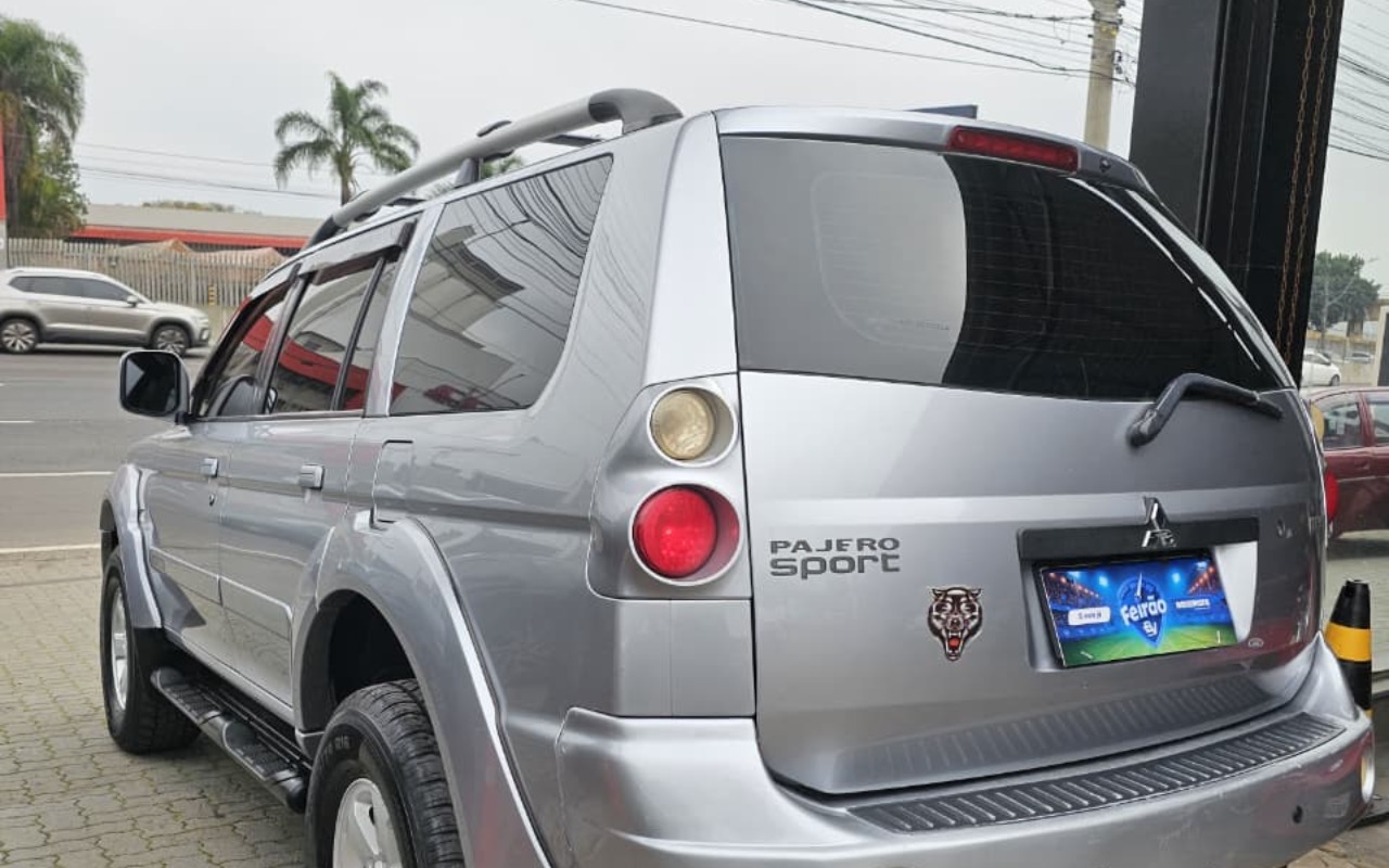 imagem-https://www.socarrao.com.br/sc-vehicle-images-prod/3093349/1786110474869-YWE2ODlhMzgtZTZlNy00M2JjLWE4ZDQtNjdkZDU0NjVhNjg0LmpwZw.jpg