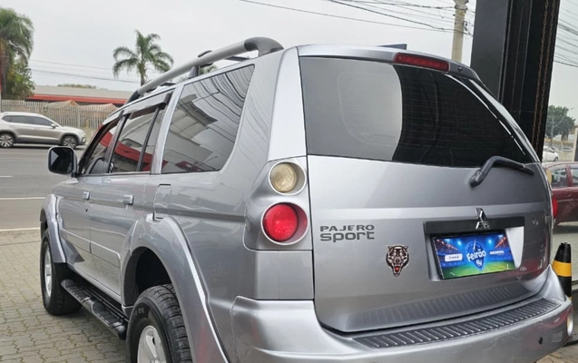 imagem-https://www.socarrao.com.br/sc-vehicle-images-prod/3093349/1786110474869-YWE2ODlhMzgtZTZlNy00M2JjLWE4ZDQtNjdkZDU0NjVhNjg0LmpwZw.jpg