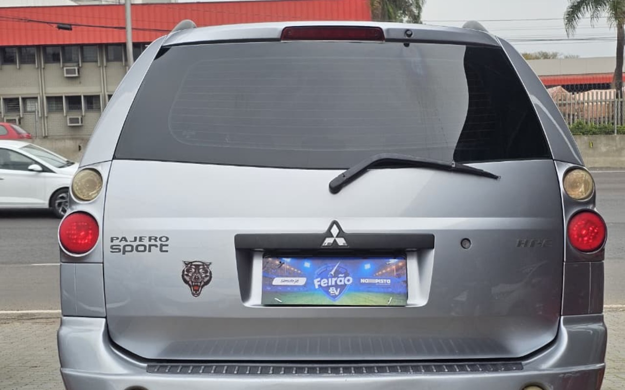 imagem-https://www.socarrao.com.br/sc-vehicle-images-prod/3093349/1786110474942-ZDgyYjBiMDItMGI0NC00Yzg4LThiZGEtNTExNjZlMzJlYjExLmpwZw.jpg