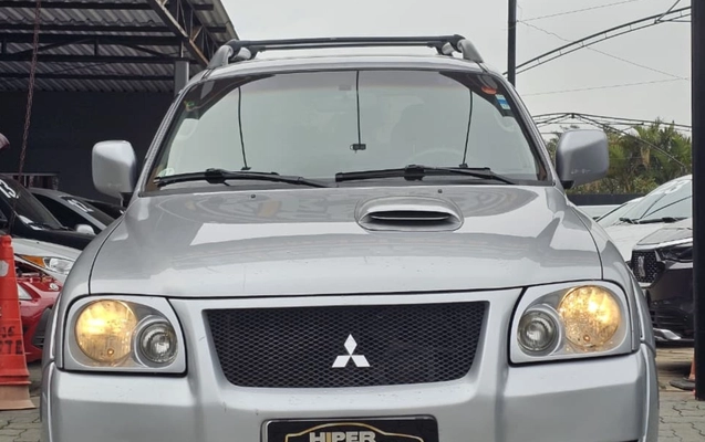 imagem-https://www.socarrao.com.br/sc-vehicle-images-prod/3093349/1786110475079-ZThhYzg5MTgtY2RhYy00YTFmLTliZDktMDgxYTJkY2E5MTZiLmpwZw.jpg