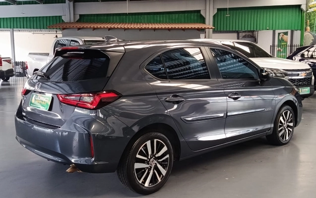 imagem-https://www.socarrao.com.br/sc-vehicle-images-prod/3093378/1789580126430-1KlhDvMrKwy3aIj6zNSzeVAXSlDIb2k4.jpg