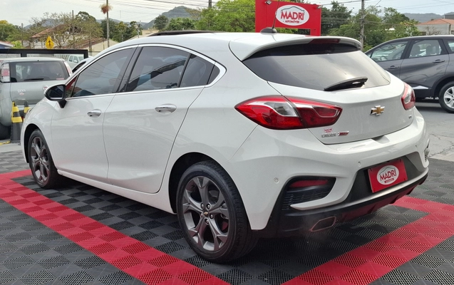 imagem-https://www.socarrao.com.br/sc-vehicle-images-prod/3093383/1786111173997-003_501d22dc60889febe7bb025d32e257d5.jpg