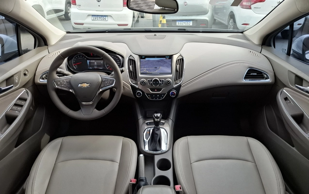 imagem-https://www.socarrao.com.br/sc-vehicle-images-prod/3093383/1786111173998-003_cf72f8413cd26f6a89ca73f41cf68585.jpg