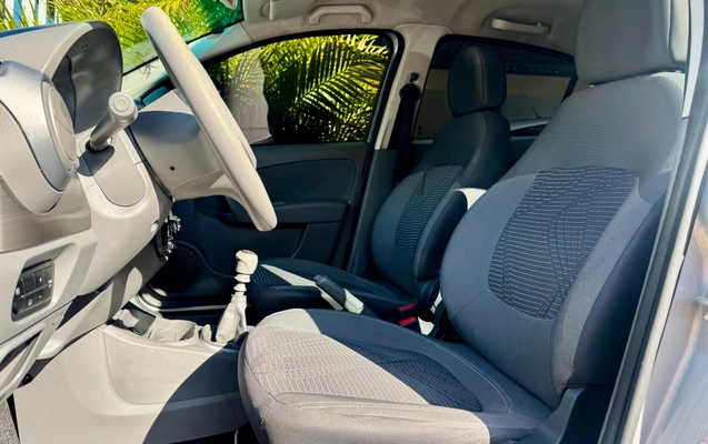 imagem-https://www.socarrao.com.br/sc-vehicle-images-prod/3093443/1786112437983-e546dee0-0905-4499-a2db-70bc957cc2cf.jpeg