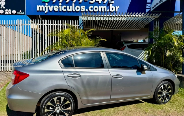 imagem-https://www.socarrao.com.br/sc-vehicle-images-prod/3093445/1786112439721-6e2daf05-ad93-47d2-8983-6f646e10af45.jpeg