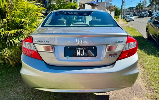 imagem-https://www.socarrao.com.br/sc-vehicle-images-prod/3093445/1786112439721-7a82e302-df5f-4ed7-b55b-40df4bc5a912.jpeg