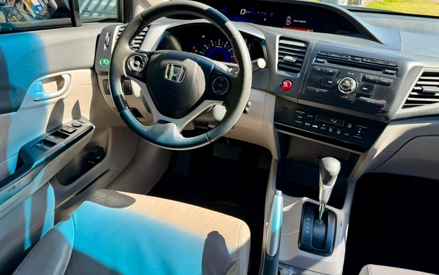 imagem-https://www.socarrao.com.br/sc-vehicle-images-prod/3093445/1786112439723-8bacfea5-0839-4b7c-b88e-1d9b98c418a5.jpeg