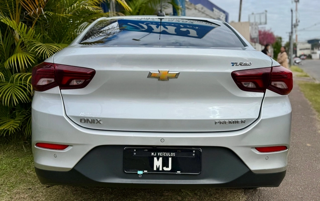 imagem-https://www.socarrao.com.br/sc-vehicle-images-prod/3093457/1786112448242-9100dcab-1981-4b59-b273-1bc4843fabea.jpeg