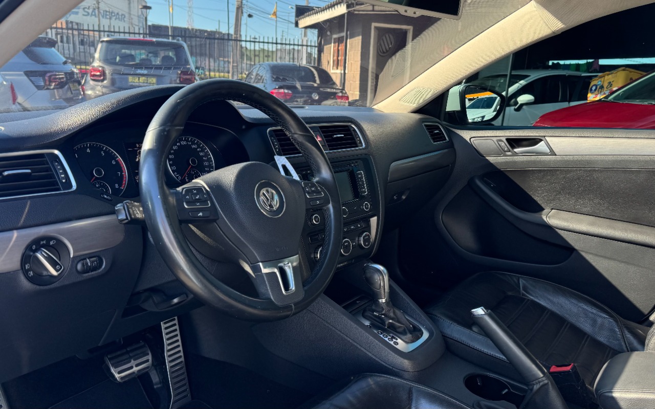 imagem-https://www.socarrao.com.br/sc-vehicle-images-prod/3093490/1786113146151-SU1HXzY5MzkuanBlZw.jpeg