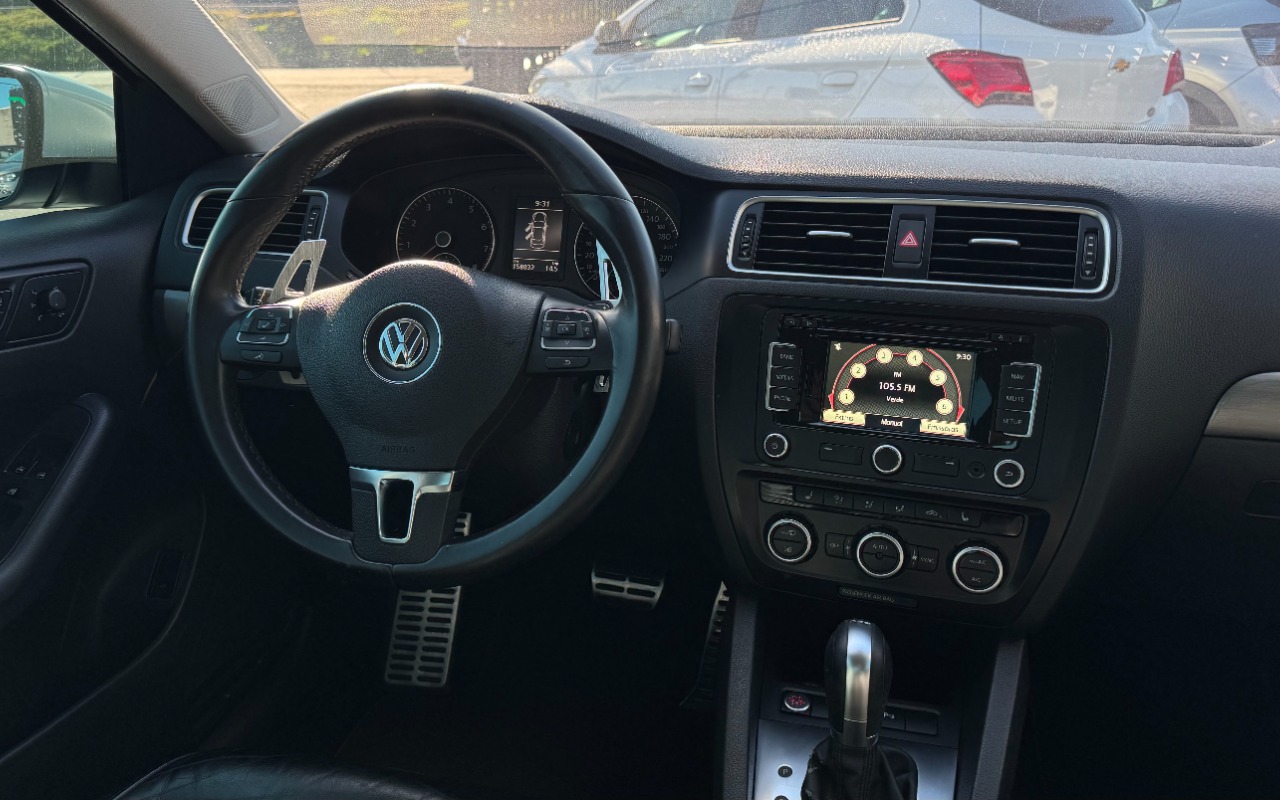 imagem-https://www.socarrao.com.br/sc-vehicle-images-prod/3093490/1786113146278-SU1HXzY5NDAuanBlZw.jpeg