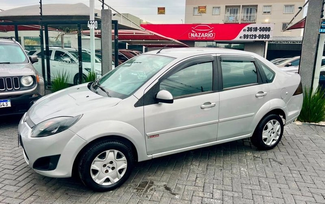 imagem-https://www.socarrao.com.br/sc-vehicle-images-prod/3093506/1786113710641-8241336_1_B_fb7006a215.jpeg