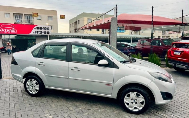 imagem-https://www.socarrao.com.br/sc-vehicle-images-prod/3093506/1786113710650-8241336_6_B_8ee911acbe.jpeg