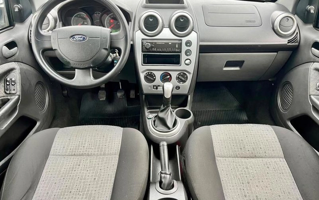 imagem-https://www.socarrao.com.br/sc-vehicle-images-prod/3093506/1786113710662-8241336_14_B_660c81d2fd.jpeg