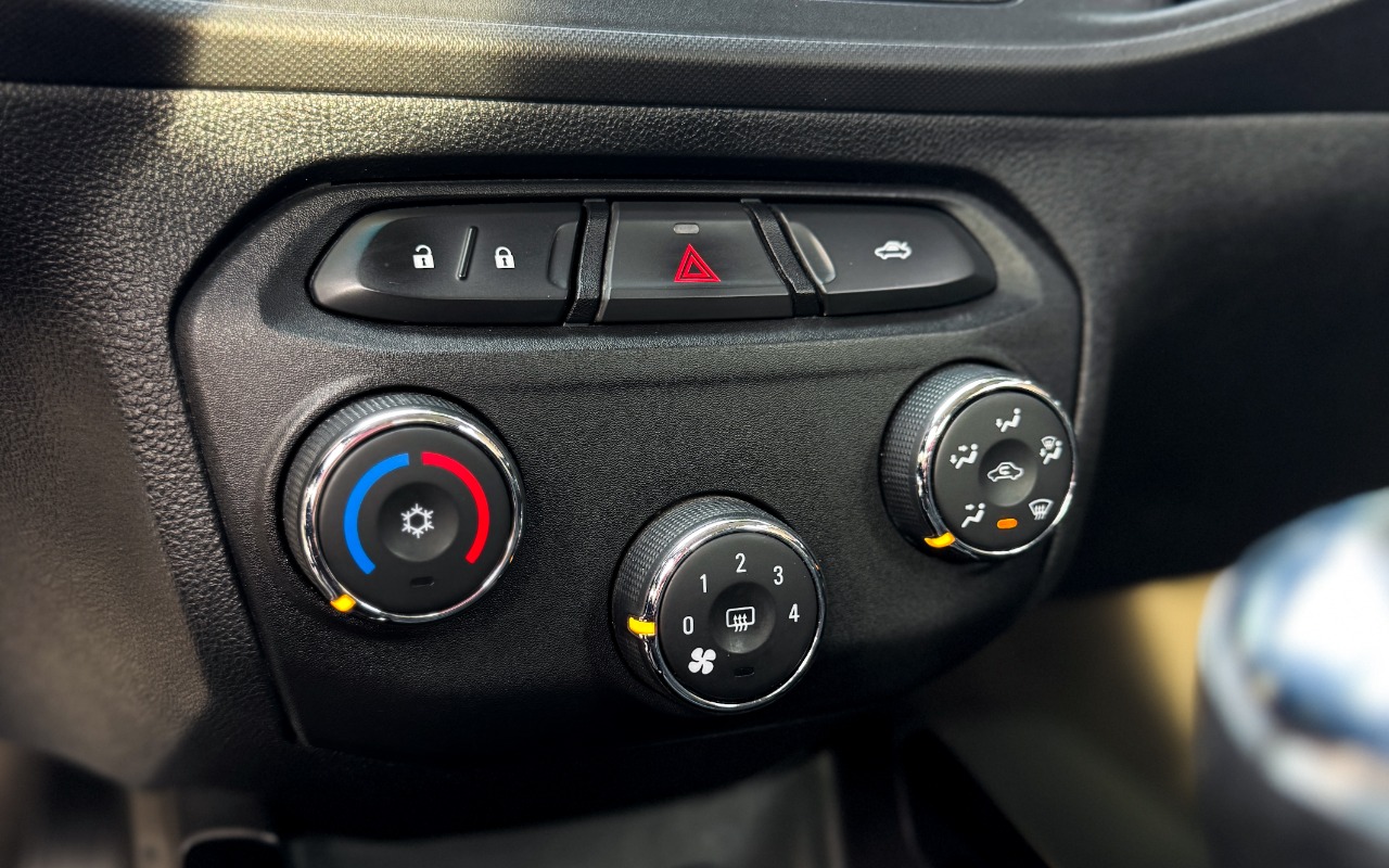 imagem-https://www.socarrao.com.br/sc-vehicle-images-prod/3093512/1786385079959-SU1HXzU2NzYuSlBH.JPG
