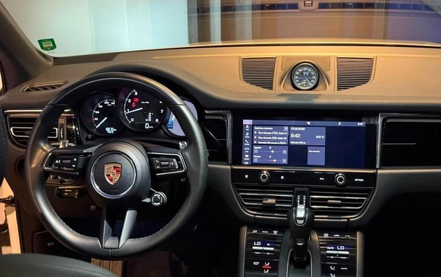 imagem-https://www.socarrao.com.br/sc-vehicle-images-prod/3093527/1789137012494-8358232_8_B_812afa6e2c.jpeg
