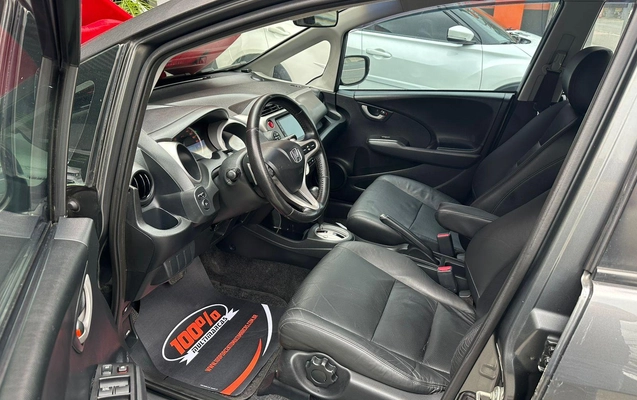imagem-https://www.socarrao.com.br/sc-vehicle-images-prod/3093601/1788011592106-e3b0034a8b7a40538c7e39764b7bfdb1_1788011541944.jpg