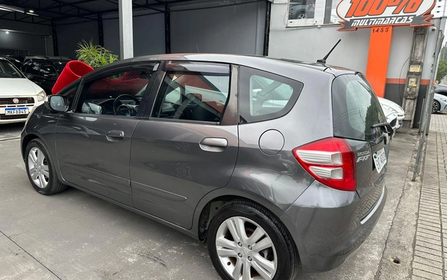 imagem-https://www.socarrao.com.br/sc-vehicle-images-prod/3093601/1788011592113-9c4172c61f46450b87686427a504c58b_1788011541973.jpg