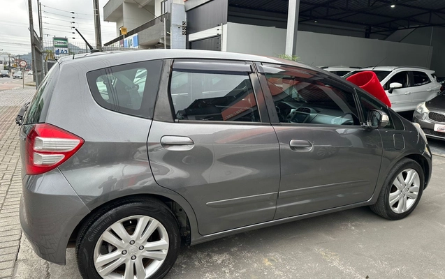 imagem-https://www.socarrao.com.br/sc-vehicle-images-prod/3093601/1788011592114-2b597c9219c04c7fbe24d2c726021506_1788011541979.jpg