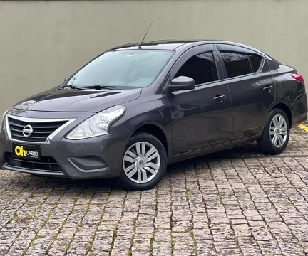 Nissan VERSA 2021 Cinza — foto 1 de 3