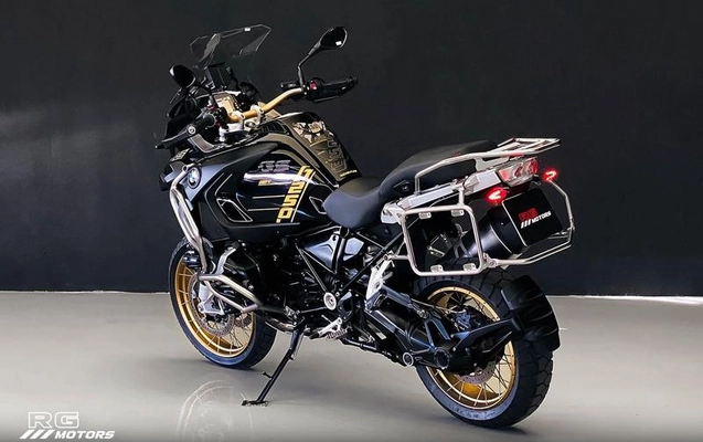 imagem-https://www.socarrao.com.br/sc-vehicle-images-prod/3093676/1786117349809-8358503_14_B_12e63ebe85.jpeg
