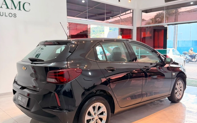imagem-https://www.socarrao.com.br/sc-vehicle-images-prod/3093677/1786117367095-V2hhdHNBcHAgSW1hZ2UgMjAyNi0wOC0wNyBhdCAxMS4wMC4xNS5qcGVn.jpeg