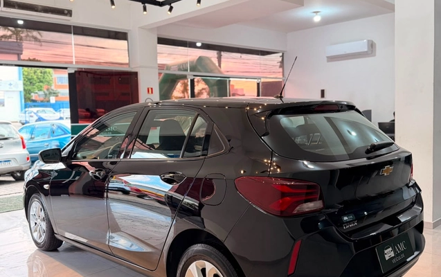 imagem-https://www.socarrao.com.br/sc-vehicle-images-prod/3093677/1786117367198-V2hhdHNBcHAgSW1hZ2UgMjAyNi0wOC0wNyBhdCAxMS4wMC4xNC5qcGVn.jpeg