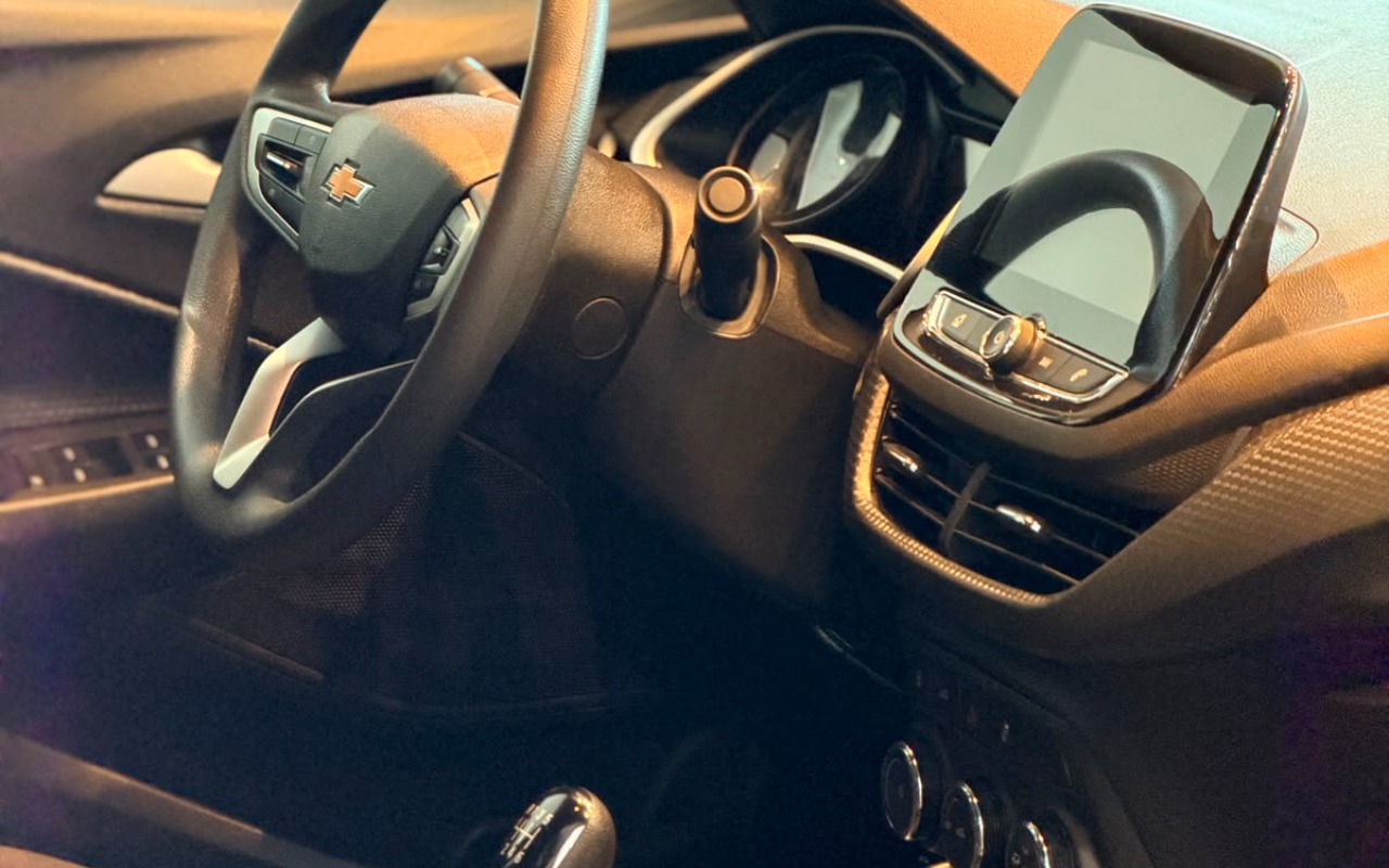 imagem-https://www.socarrao.com.br/sc-vehicle-images-prod/3093677/1786117367615-V2hhdHNBcHAgSW1hZ2UgMjAyNi0wOC0wNyBhdCAxMS4wMC4xNi5qcGVn.jpeg