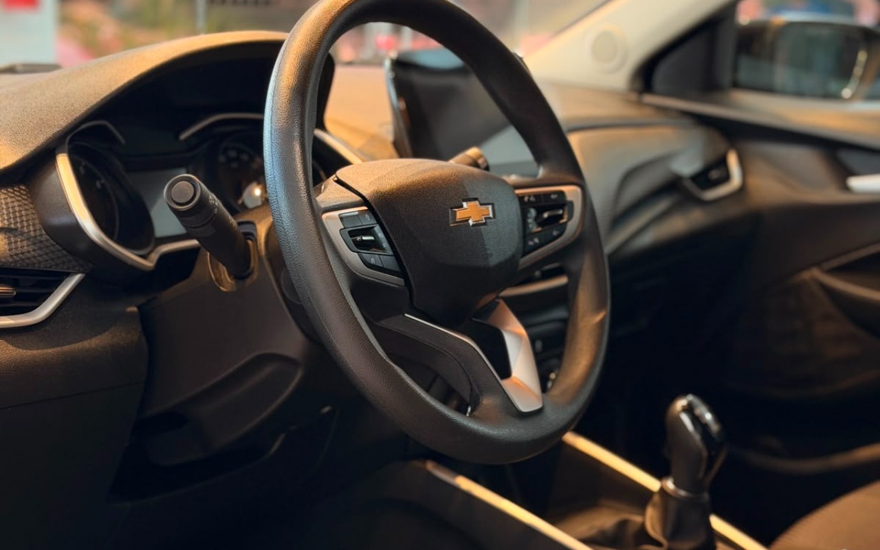 imagem-https://www.socarrao.com.br/sc-vehicle-images-prod/3093677/1786117367917-V2hhdHNBcHAgSW1hZ2UgMjAyNi0wOC0wNyBhdCAxMS4wMC4yMCAoMSkuanBlZw.jpeg