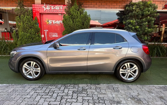 imagem-https://www.socarrao.com.br/sc-vehicle-images-prod/3093680/1789734767944-4d528c5d-3596-44c9-8e1a-43703c3fb1ac.jpg