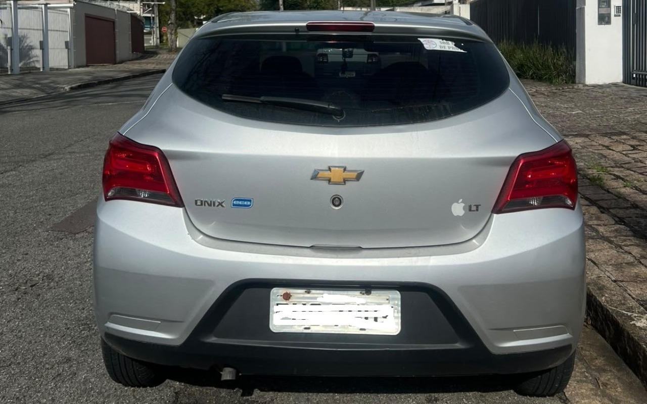 imagem-https://www.socarrao.com.br/sc-vehicle-images-prod/3093740/1786495887589-V2hhdHNBcHAgSW1hZ2UgMjAyNi0wOC0wNyBhdCAxMy4zMy41MSAoMSkuanBlZw.jpeg