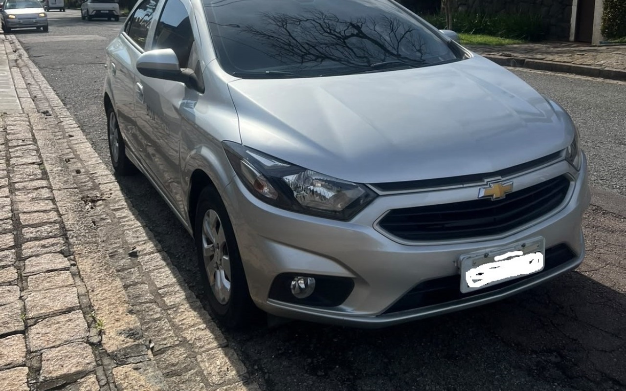 imagem-https://www.socarrao.com.br/sc-vehicle-images-prod/3093740/1786495887875-V2hhdHNBcHAgSW1hZ2UgMjAyNi0wOC0wNyBhdCAxMy4zMy41MiAoMSkuanBlZw.jpeg