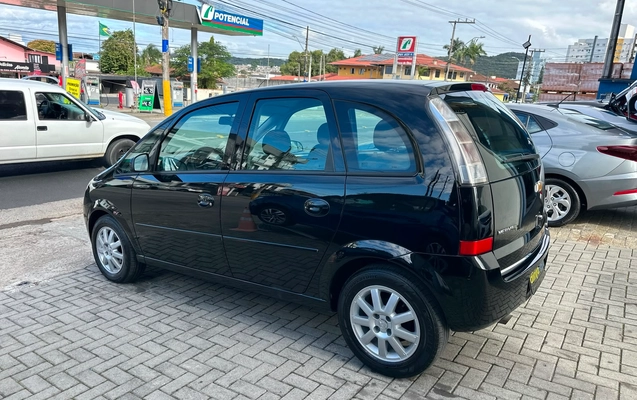 imagem-https://www.socarrao.com.br/sc-vehicle-images-prod/3093884/1786121067310-f738d93c-ea5d-422a-99e9-f6629ad461b6.jpeg