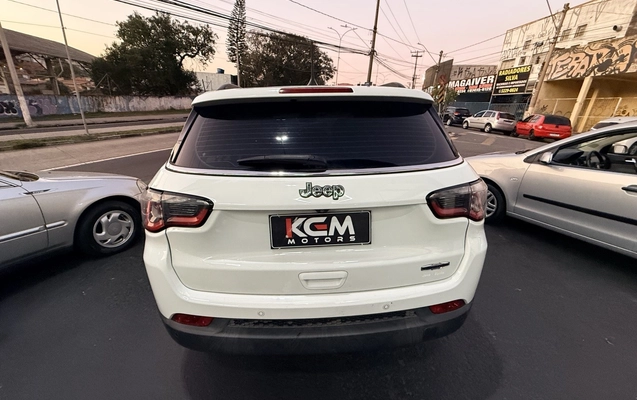 imagem-https://www.socarrao.com.br/sc-vehicle-images-prod/3094087/1786124374768-1_035117.jpg