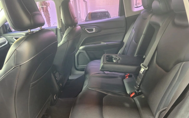 imagem-https://www.socarrao.com.br/sc-vehicle-images-prod/3094229/1786126299959-OWQ4Yjk4YmYtNGVmNS00Yzg4LWI5YWItNDIxMGM3MTM5MTE0LmpwZWc.jpeg