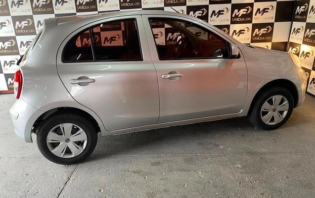 imagem-https://www.socarrao.com.br/sc-vehicle-images-prod/3094335/1786220086233-8359432_3_B_7b7f249147.jpeg