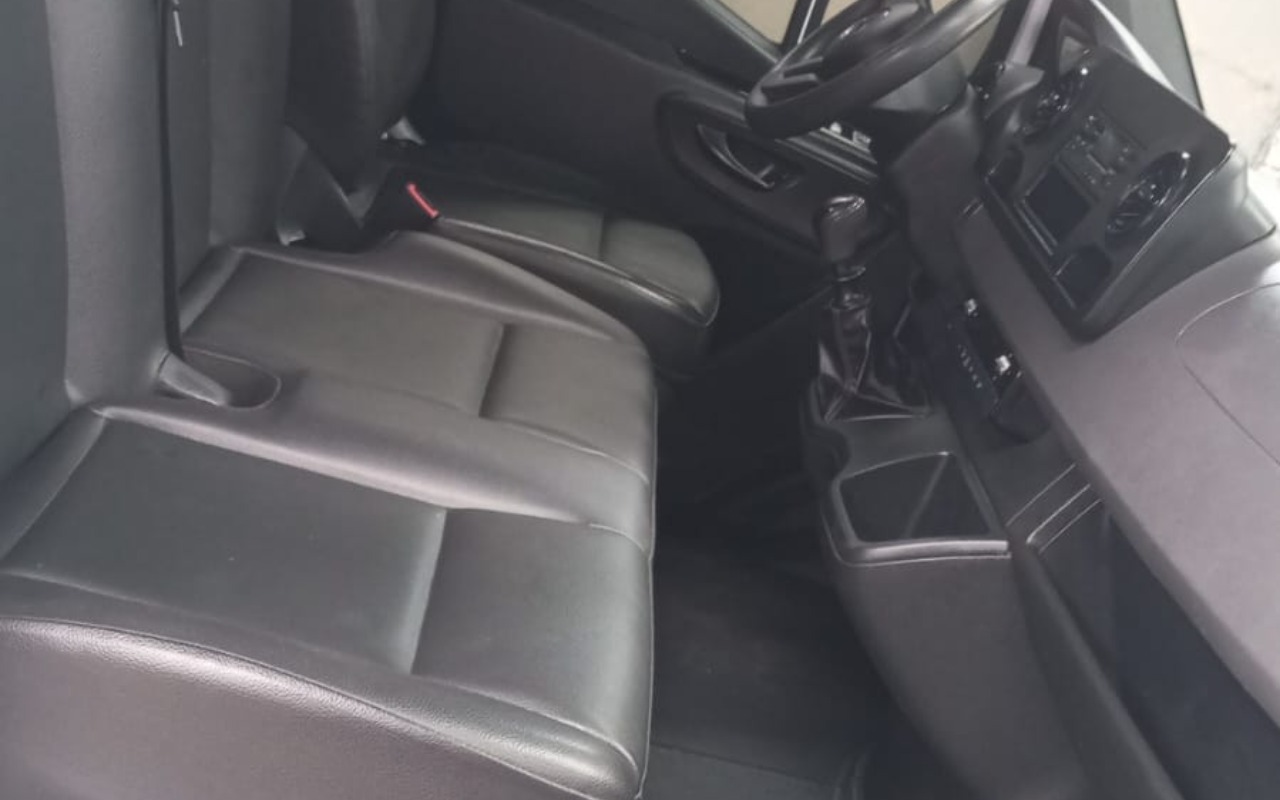 imagem-https://www.socarrao.com.br/sc-vehicle-images-prod/3094356/1786128728992-NDAxYWY1MjAtNWI3MC00YTQ1LWE1ODMtZmY1Mjc0OTA4ZmU0LmpwZw.jpg