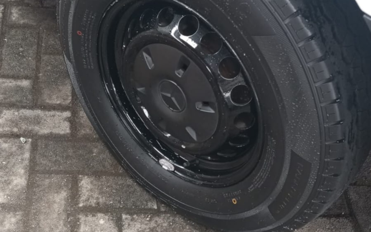 imagem-https://www.socarrao.com.br/sc-vehicle-images-prod/3094356/1786128729058-MGEyZjgwOTgtZWVlYi00NjU0LTkzYWItMjlhNjc1MWMyOGJmLmpwZw.jpg