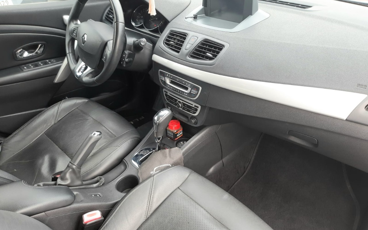 imagem-https://www.socarrao.com.br/sc-vehicle-images-prod/3094365/1786128910056-MDkuamZpZg.jfif