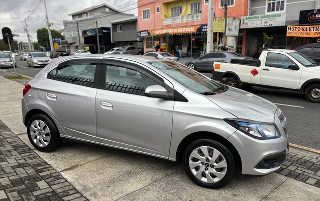 imagem-https://www.socarrao.com.br/sc-vehicle-images-prod/3094541/1788981875482-8360062_3_B_9740e2c850.jpeg