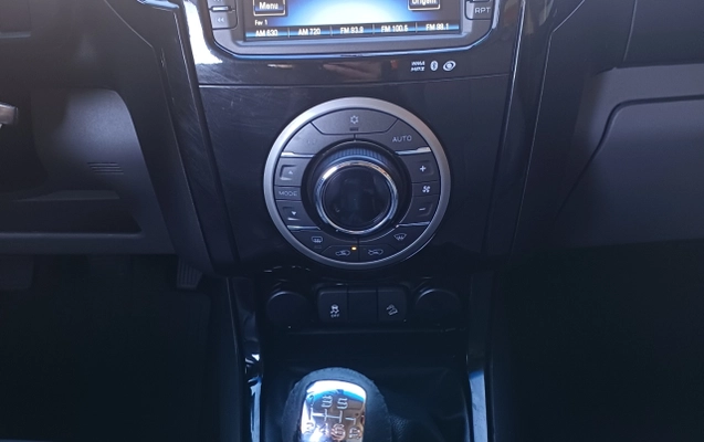 imagem-https://www.socarrao.com.br/sc-vehicle-images-prod/3094555/1786131430385-app-photos-RiqQbRe2NMTxjmCD8Kk86GBYKKQFlKS8.jpg