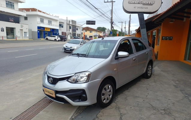 imagem-https://www.socarrao.com.br/sc-vehicle-images-prod/3094558/1786131500200-app-photos-lgzhrbQl3HsXT2u4Jtgg3nLIpx3SIFL6.jpg