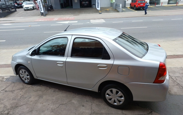 imagem-https://www.socarrao.com.br/sc-vehicle-images-prod/3094558/1786131500224-app-photos-lz6NWWSe6nRZgx6zmPVtSy4eWvgcVKK0.jpg