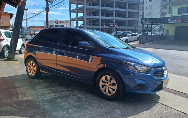 imagem-https://www.socarrao.com.br/sc-vehicle-images-prod/3094568/1786131590715-app-photos-9xk7ZWPiyjGtktQbCL2dPB5AwUyADfx9.jpg