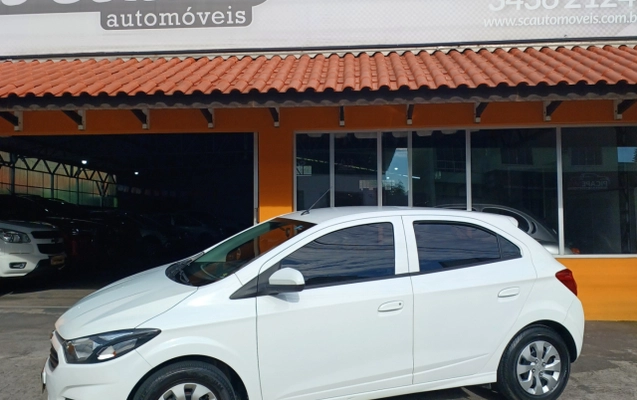 imagem-https://www.socarrao.com.br/sc-vehicle-images-prod/3094569/1786131621744-app-photos-gA7niFuQVywoN5YjAUmPC13UpcDzq0NC.jpg