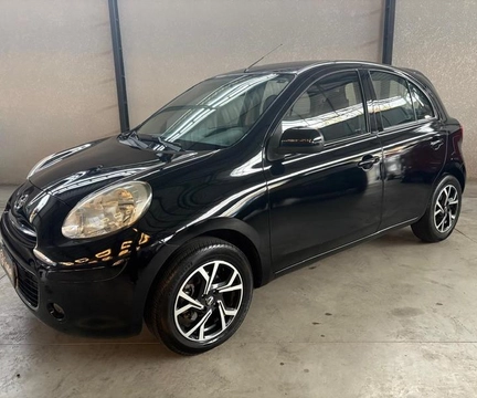 Nissan MARCH 2014 Preto — foto 1 de 3